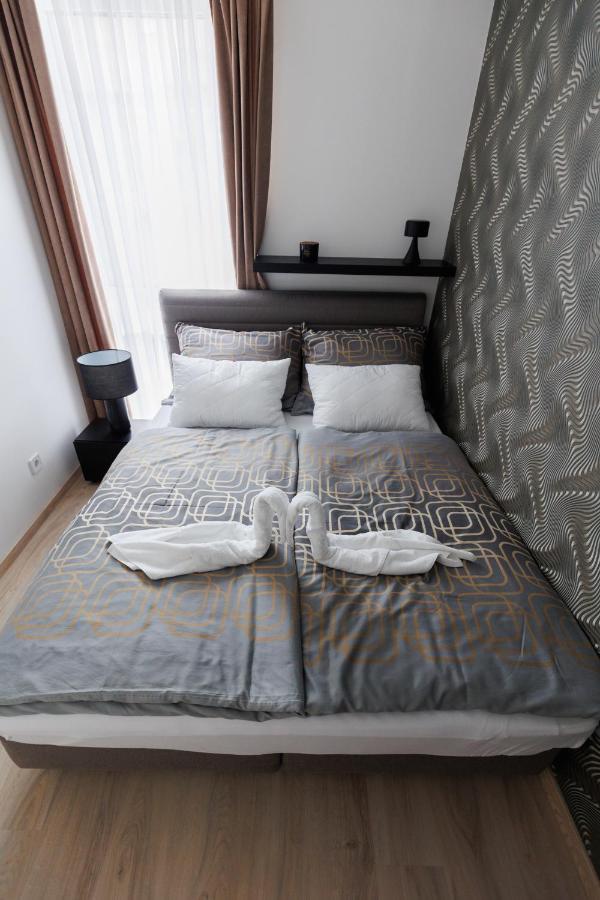 Villa Bauhaus Wellness Apartman Fsz. 1 Шіофок Екстер'єр фото
