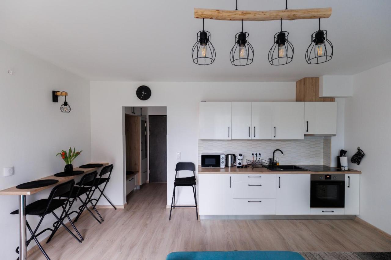 Villa Bauhaus Wellness Apartman Fsz. 1 Шіофок Екстер'єр фото