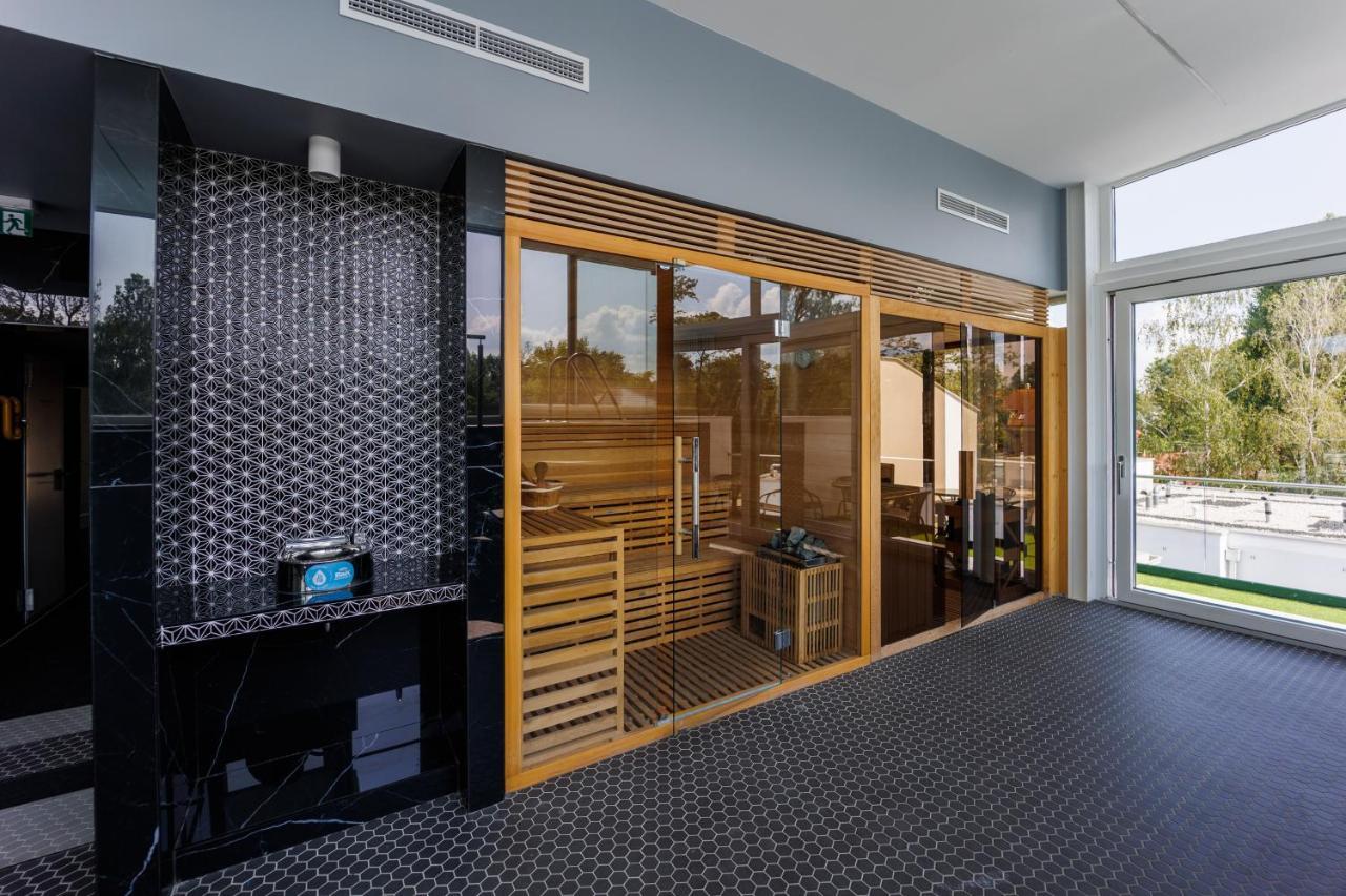 Villa Bauhaus Wellness Apartman Fsz. 1 Шіофок Екстер'єр фото