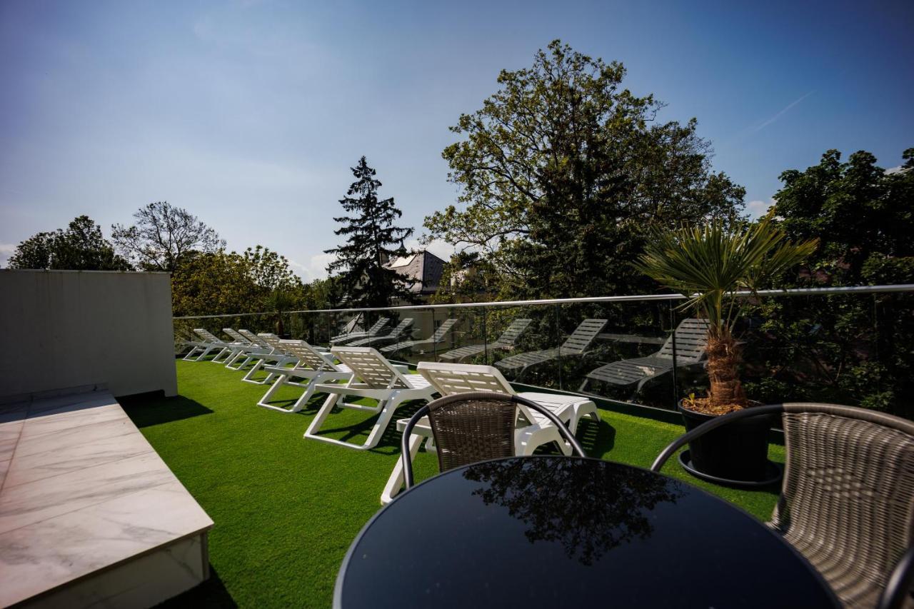 Villa Bauhaus Wellness Apartman Fsz. 1 Шіофок Екстер'єр фото