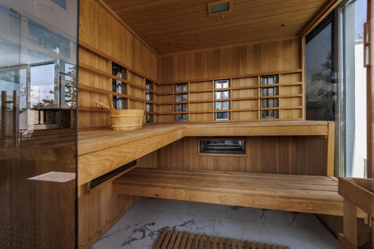 Villa Bauhaus Wellness Apartman Fsz. 1 Шіофок Екстер'єр фото